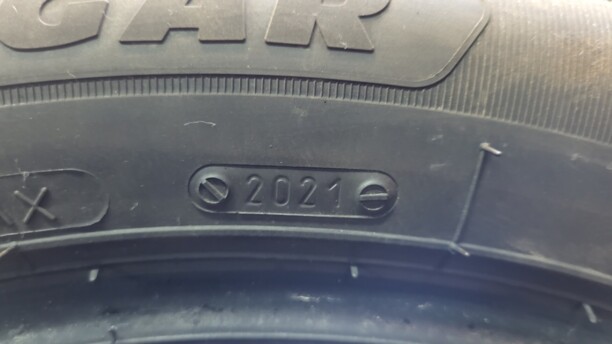 Легковые шины Tigar Ice 225/55 R19 4 шт.