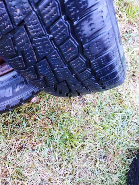 Легковые шины Nokian 195/65 R15 4 шт.