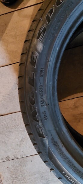 Легковые шины GoodYear 245/45 R18 2 шт.