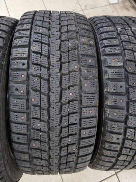 Легковые шины Dunlop Sp winter ice 01 225/45 R17 4 шт.