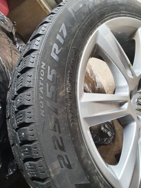 Volvo original 7x17 5x108 4 шт.