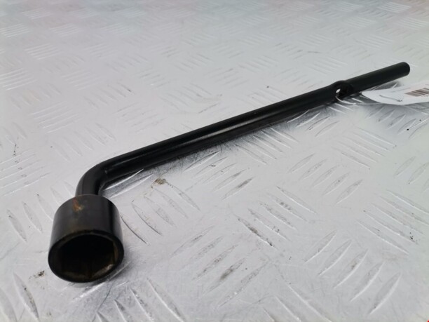 Ключ колесный для Nissan Primera P12 2001 - 2012