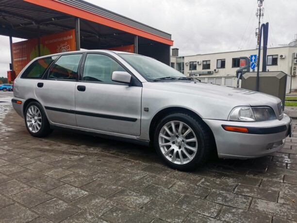 Volvo V40 I · Рестайлинг, 2001 г.