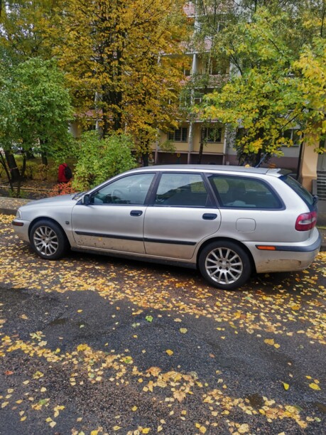 Volvo V40 I · Рестайлинг, 2001 г.