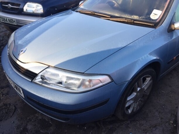 Весь автомобиль на запчасти для Renault Laguna II 2001 - 2005