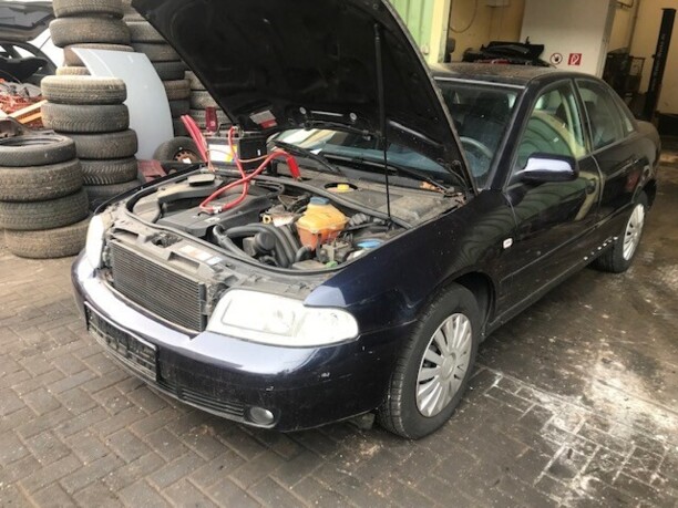 Весь автомобиль на запчасти для Audi A4 B5 1994 - 1999