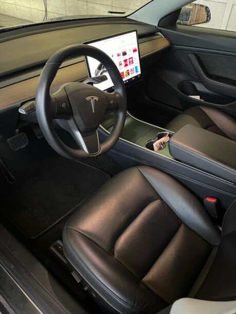 Tesla Model 3, 2020 г.