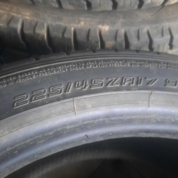 Легковые шины Dunlop SpSportMaxx 225/45 R17 2 шт.