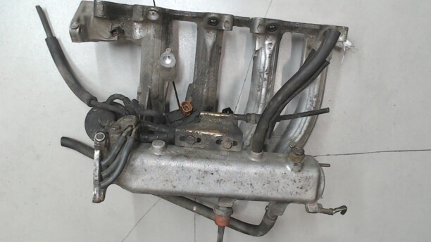 Впускной коллектор в сборе для Mitsubishi Colt V 1995 - 2003