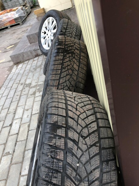 MERCEDES 8x18 5x112 4 шт.