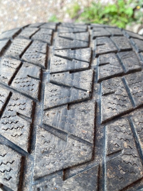 Легковые шины Bridgestone 235/55 R19 4 шт.