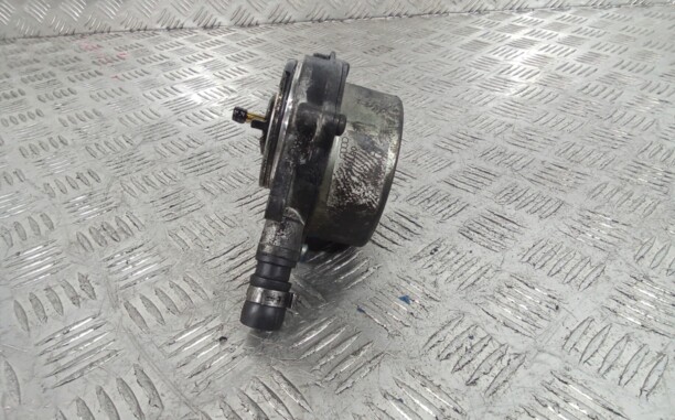 Вакуумный насос для Audi A4 B6 2000 - 2006