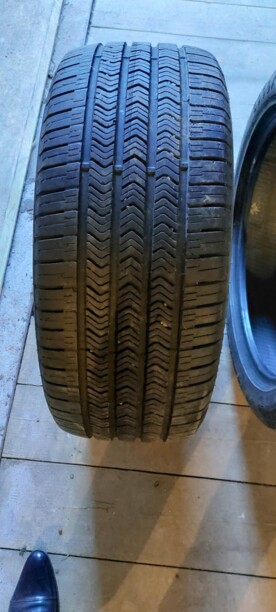 Легковые шины GoodYear 245/45 R18 2 шт.