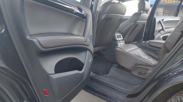 Audi Q7 4L, 7 мест, 2007 г.