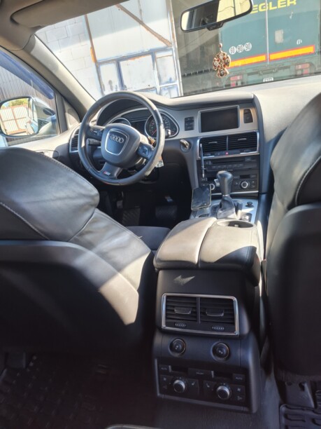 Audi Q7 4L, 7 мест, 2007 г.