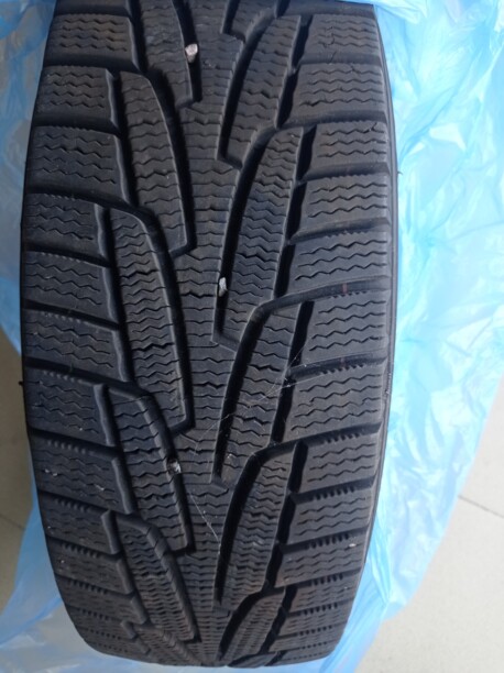 Легковые шины Kumho 185/65 R15 2 шт.
