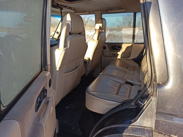 Land Rover Discovery II, 7 мест, 2003 г.