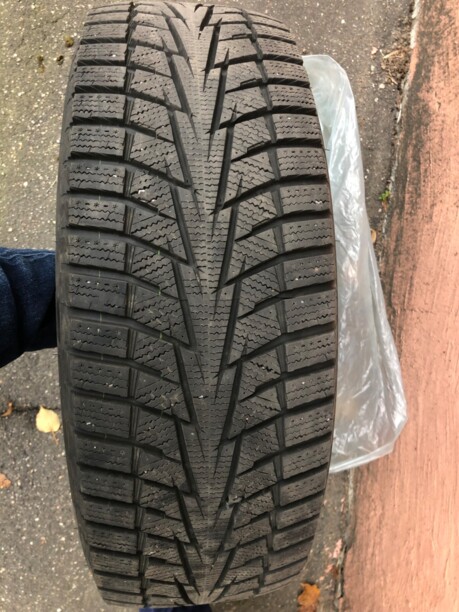 Легковые шины Hankook Winter i*cept X 102T 225/65 R17 4 шт.