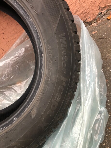 Легковые шины Hankook Winter i*cept X 102T 225/65 R17 4 шт.
