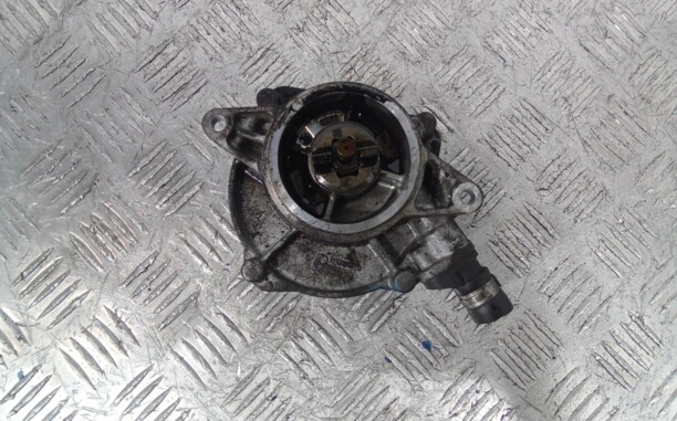 Вакуумный насос для Audi A4 B6 2000 - 2006