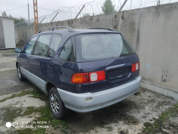 Toyota Picnic I, 7 мест, 1997 г.