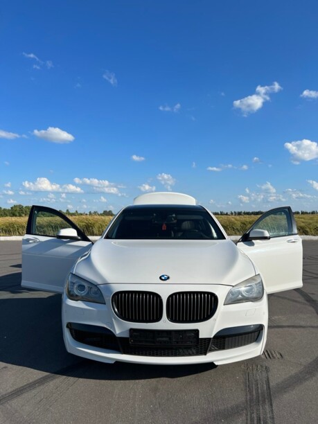 BMW 7 серия F02 (Long), 2011 г.