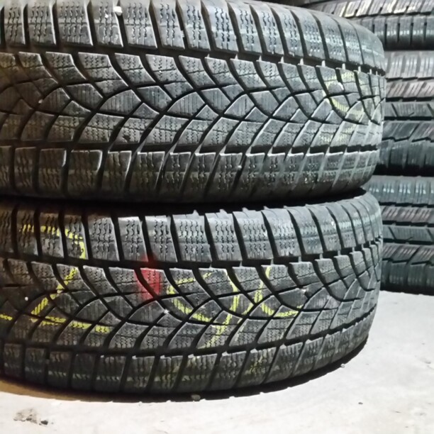 Легковые шины GoodYear Ultragrip perfomance GEN-1 AO 235/55 R18 2 шт.