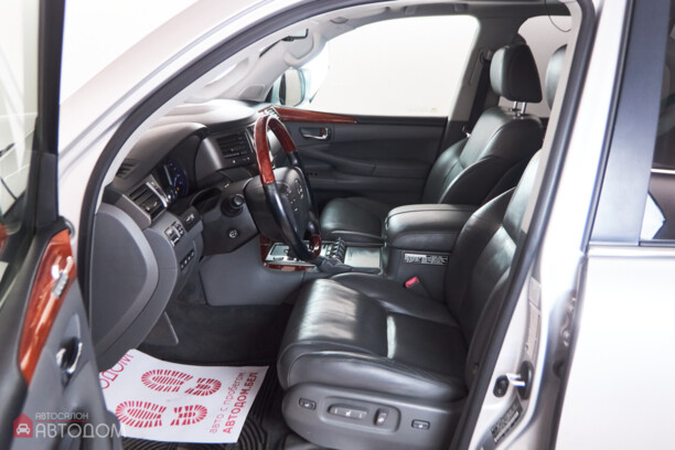 Lexus LX III, 2008 г.