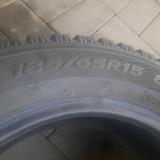 Легковые шины Hankook Winter i plke 185/65 R15 2 шт.