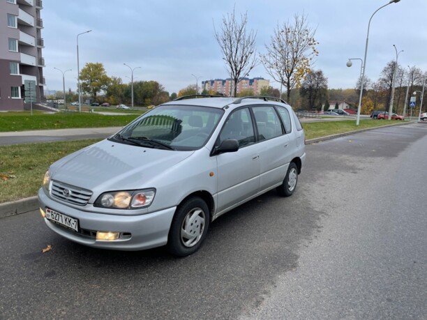 Toyota Picnic I, 7 мест, 1999 г.