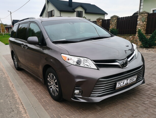 Toyota Sienna III (XL30) · 2-й рестайлинг, 7 мест, 2018 г.