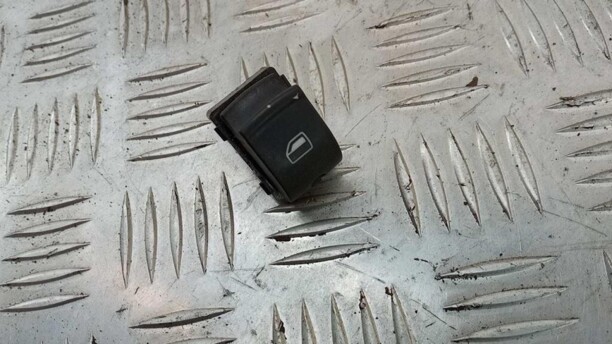 Кнопка стеклоподъемника для Audi Q7 4L 2005 - 2009
