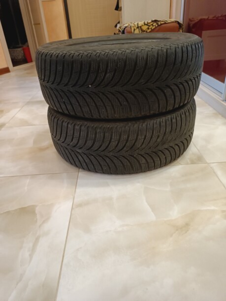 Легковые шины GoodYear 215/60 R16 2 шт.