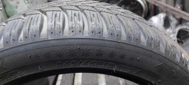 Легковые шины Lassa 245/45 R18 4 шт.