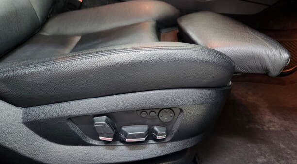 BMW 7 серия F01, F04, 2011 г.
