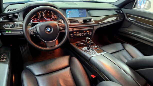 BMW 7 серия F01, F04, 2011 г.