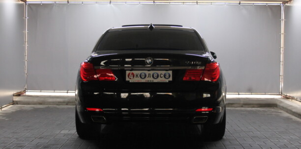 BMW 7 серия F01, F04, 2011 г.