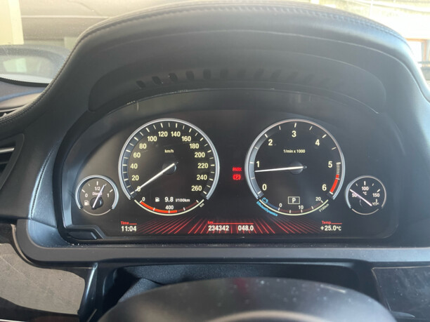 BMW 7 серия F01, F04, 2011 г.