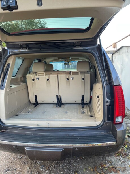 Cadillac Escalade III, 7 мест, 2010 г.