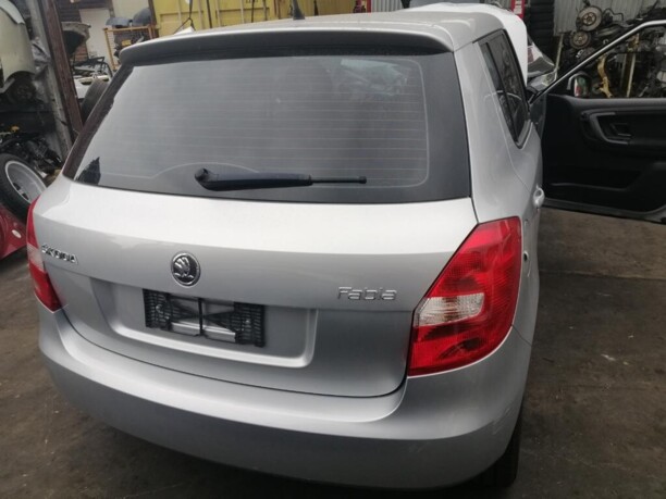 Патрубок (трубопровод, шланг) для Skoda Fabia 5J 2007 - 2010