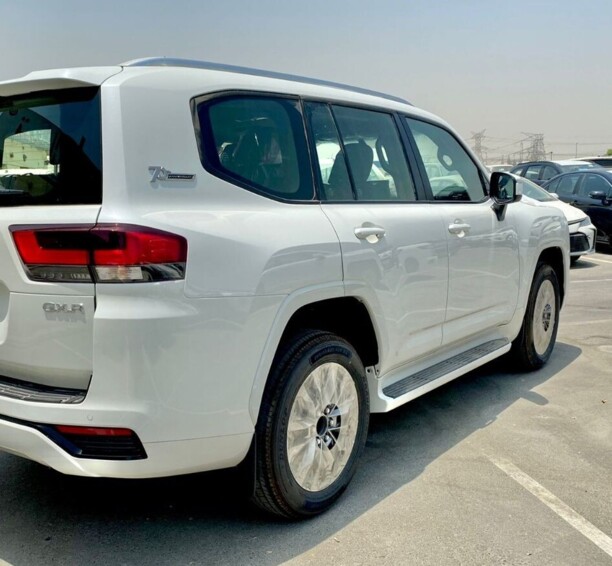 Toyota Land Cruiser J300 , 2022 г.