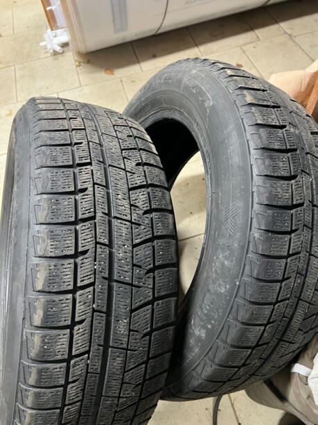 Легковые шины Yokohama 225/60 R17 2 шт.