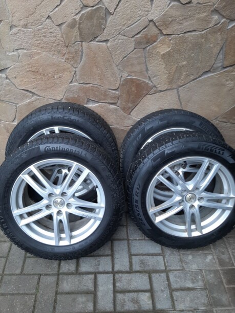 Легковые шины Continental 225/55 R17 4 шт.