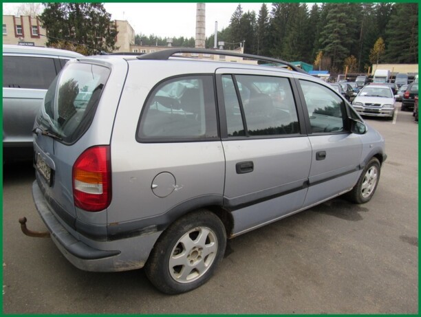 Opel Zafira A, 2002 г.