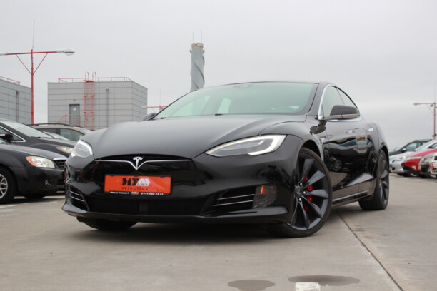 Tesla Model S I, 2015 г.