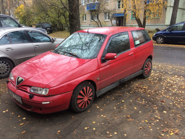 Alfa Romeo 145 930 · Рестайлинг, 2000 г.