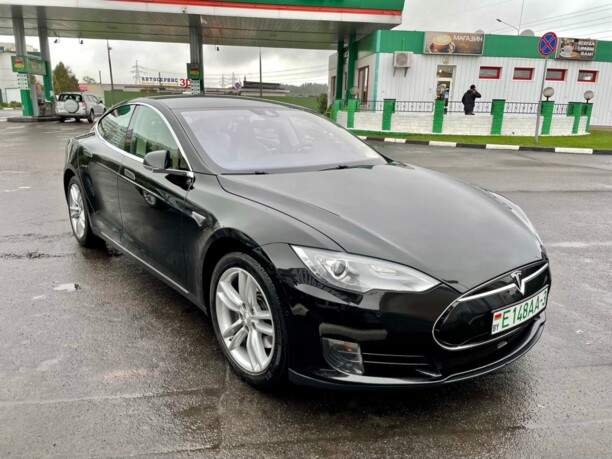 Tesla Model S I, 2015 г.