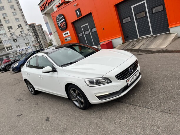Volvo S60 II · Рестайлинг, 2013 г.