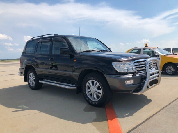 Toyota Land Cruiser J200, 7 мест, 2007 г.