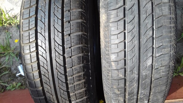 Легковые шины Continental 195/65 R15 2 шт.